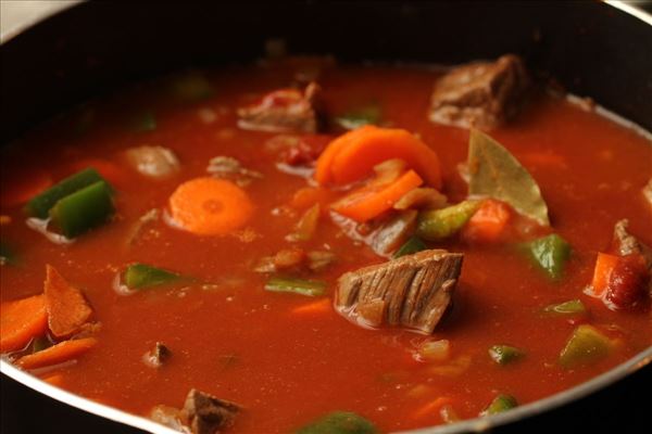 Højlands gullaschsuppe