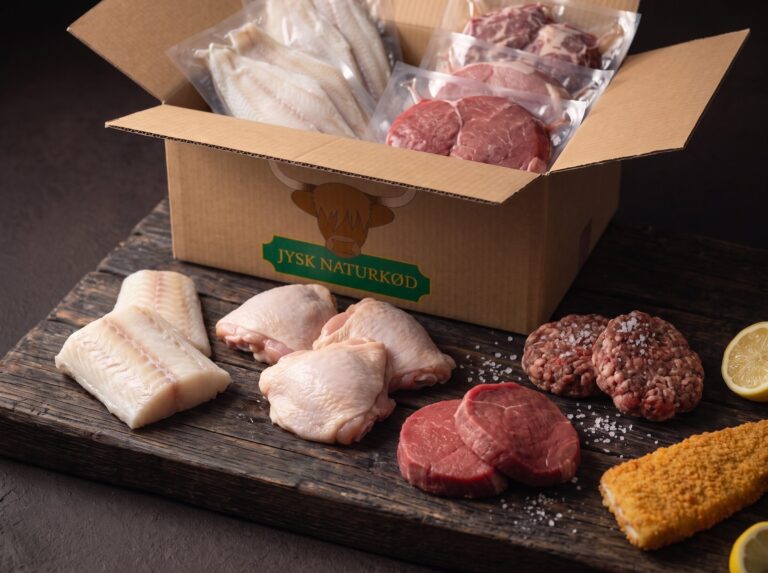 Måltidskasse 2 med kulmulefilet, kyllingeoverlår, tykstegsbøffer og hakket okse- og grisekød